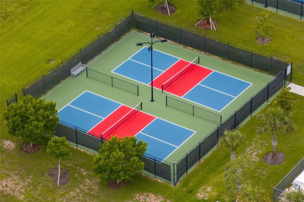 For Sale: $400,000 (4 beds, 3 baths, 2271 Square Feet)