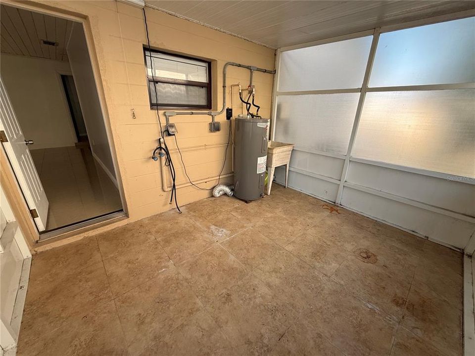 En Renta: $2,250 (4 camas, 2 baños, 1512 Pies cuadrados)