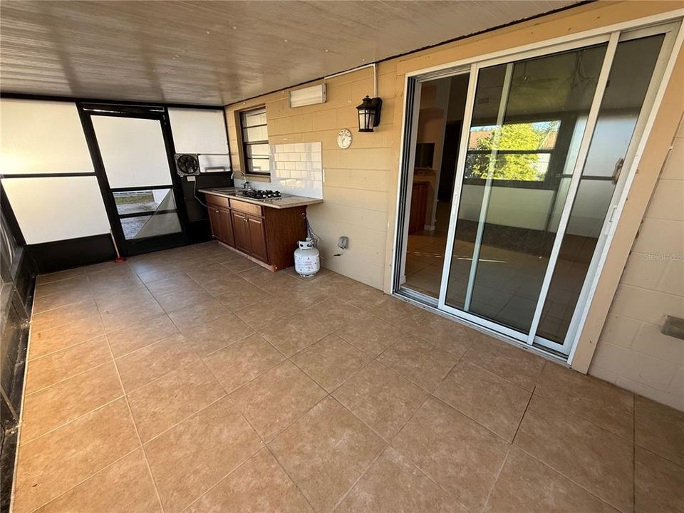 En Renta: $2,250 (4 camas, 2 baños, 1512 Pies cuadrados)