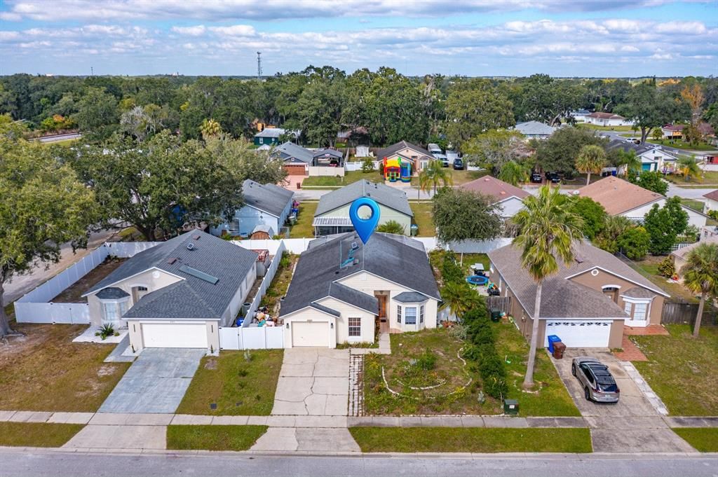 合同活跃: $319,000 (4 贝兹, 2 浴室, 1444 平方英尺)