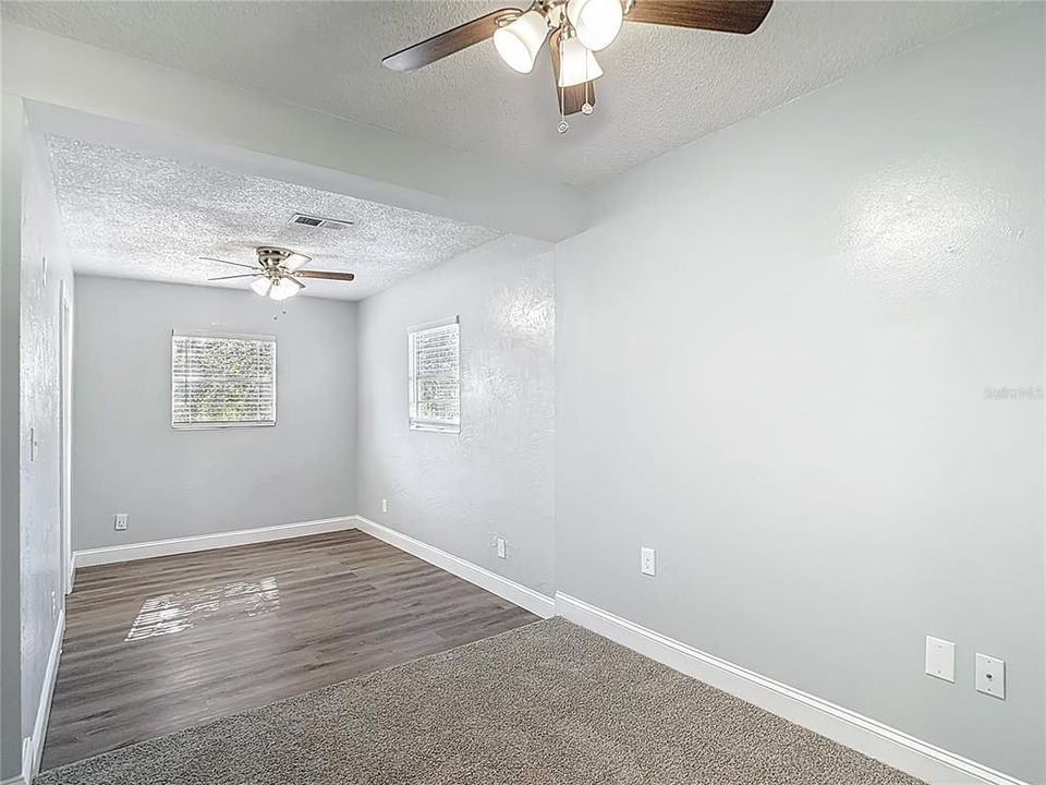 Active With Contract: $205,000 (2 beds, 2 baths, 858 Square Feet)