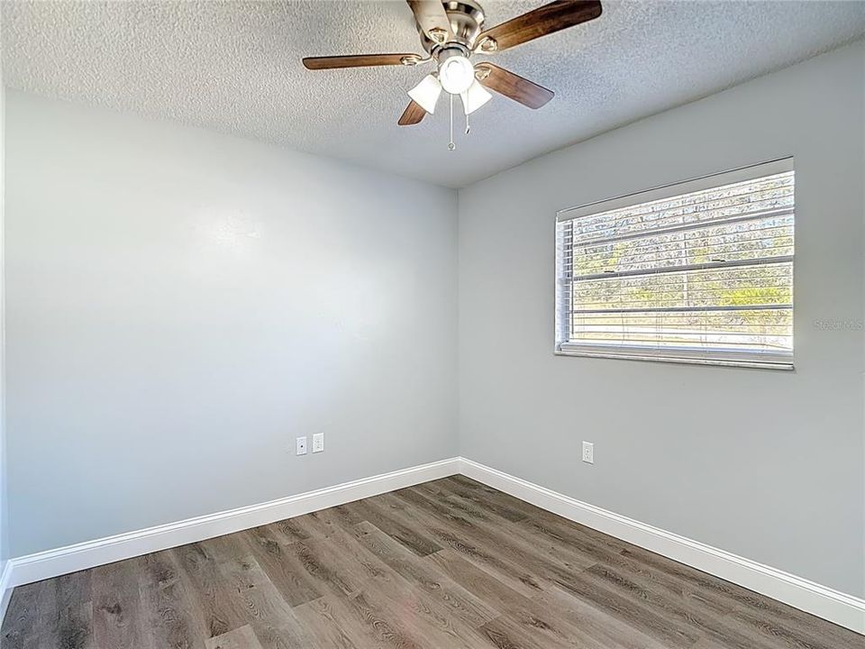 Active With Contract: $205,000 (2 beds, 2 baths, 858 Square Feet)