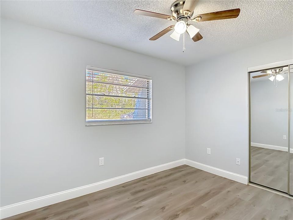 Active With Contract: $205,000 (2 beds, 2 baths, 858 Square Feet)