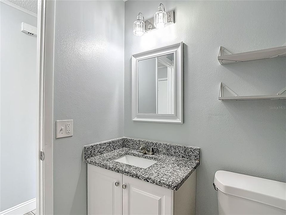 Active With Contract: $205,000 (2 beds, 2 baths, 858 Square Feet)