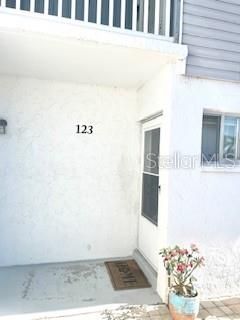 For Sale: $110,000 (1 beds, 1 baths, 735 Square Feet)