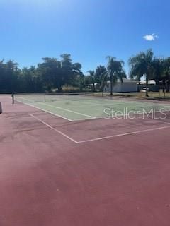 For Sale: $110,000 (1 beds, 1 baths, 735 Square Feet)