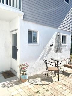 For Sale: $110,000 (1 beds, 1 baths, 735 Square Feet)