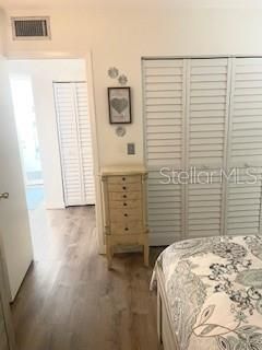 For Sale: $110,000 (1 beds, 1 baths, 735 Square Feet)