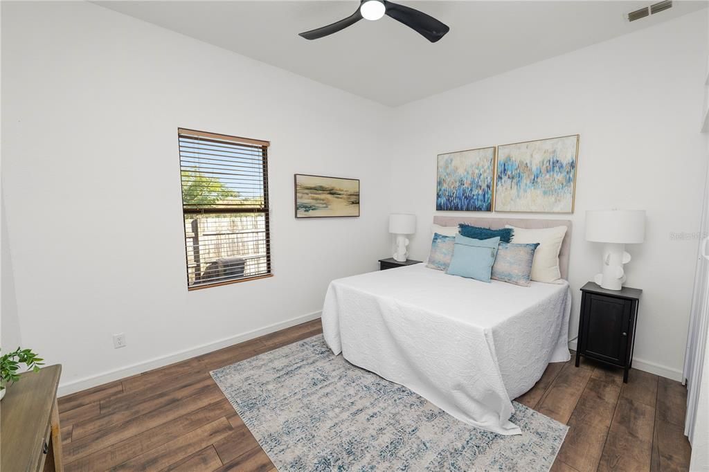 Под контрактом: $249,000 (3 спален, 1 ванн, 1260 Квадратных фут)