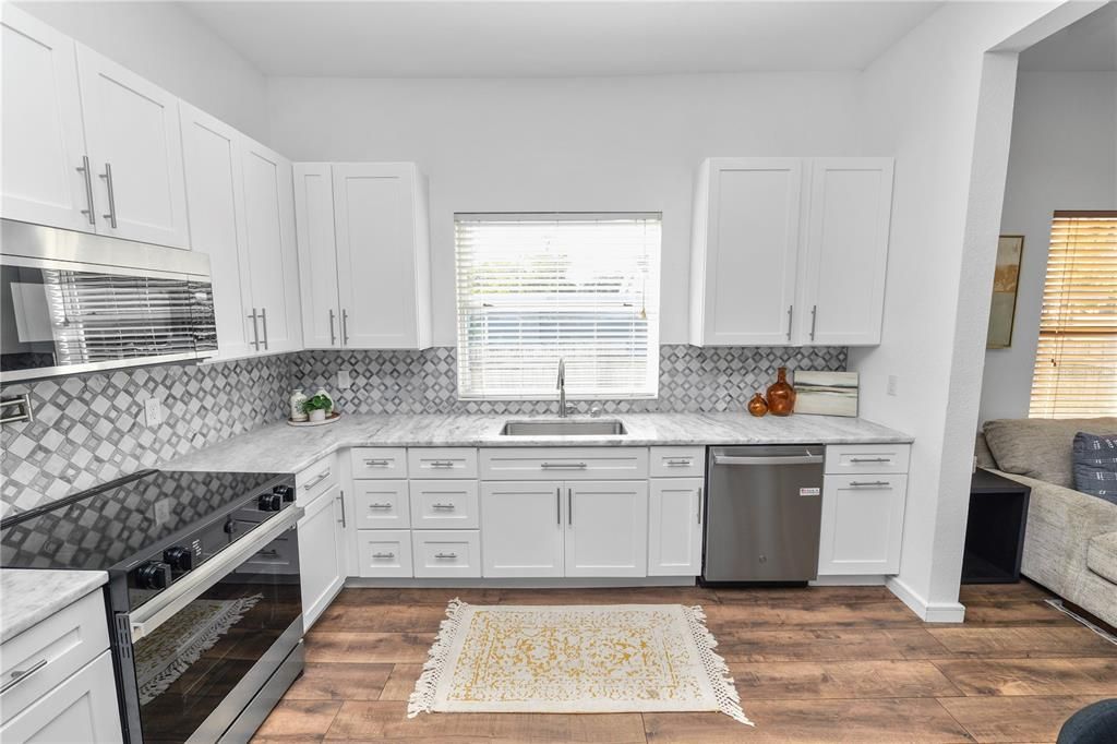 Под контрактом: $249,000 (3 спален, 1 ванн, 1260 Квадратных фут)