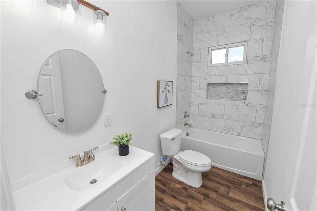 Под контрактом: $249,000 (3 спален, 1 ванн, 1260 Квадратных фут)