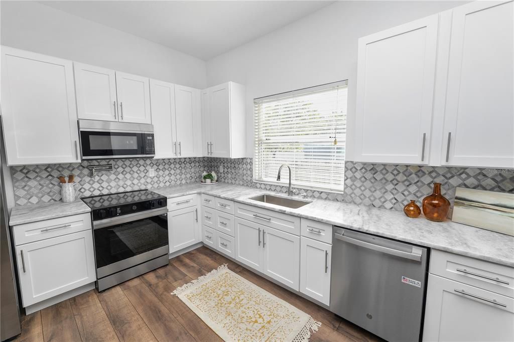 Под контрактом: $249,000 (3 спален, 1 ванн, 1260 Квадратных фут)