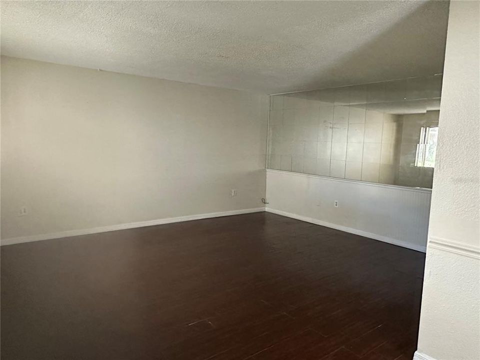 For Rent: $1,600 (2 beds, 2 baths, 953 Square Feet)