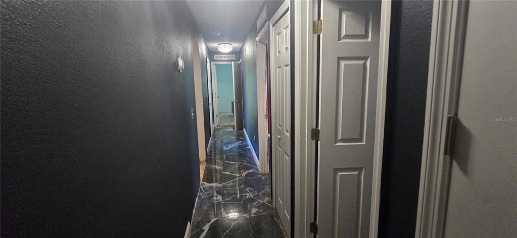 En Venta: $389,999 (4 camas, 2 baños, 2522 Pies cuadrados)