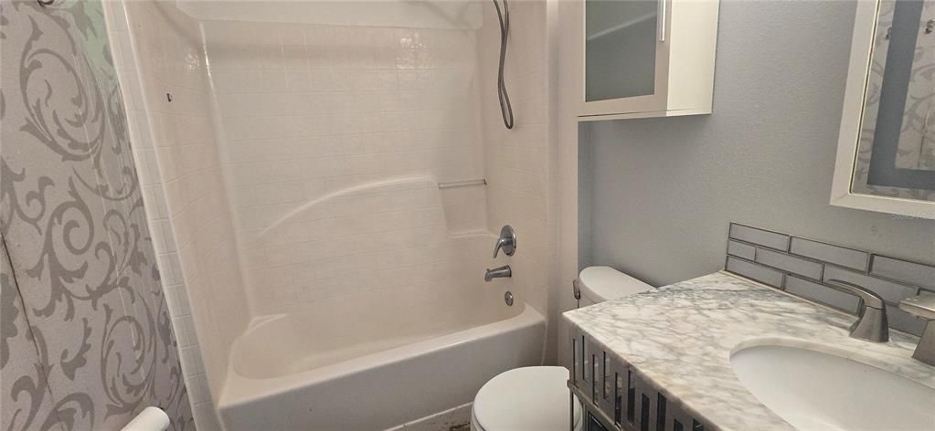 En Venta: $389,999 (4 camas, 2 baños, 2522 Pies cuadrados)