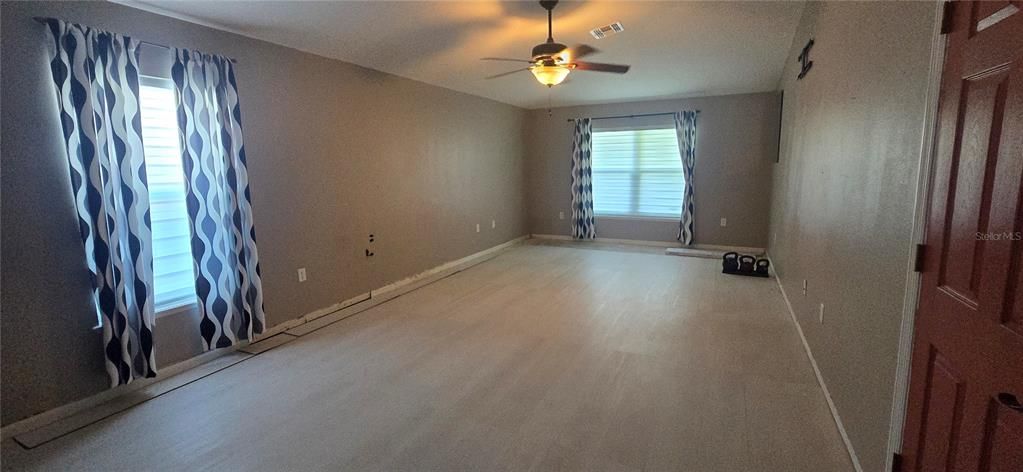 En Venta: $389,999 (4 camas, 2 baños, 2522 Pies cuadrados)