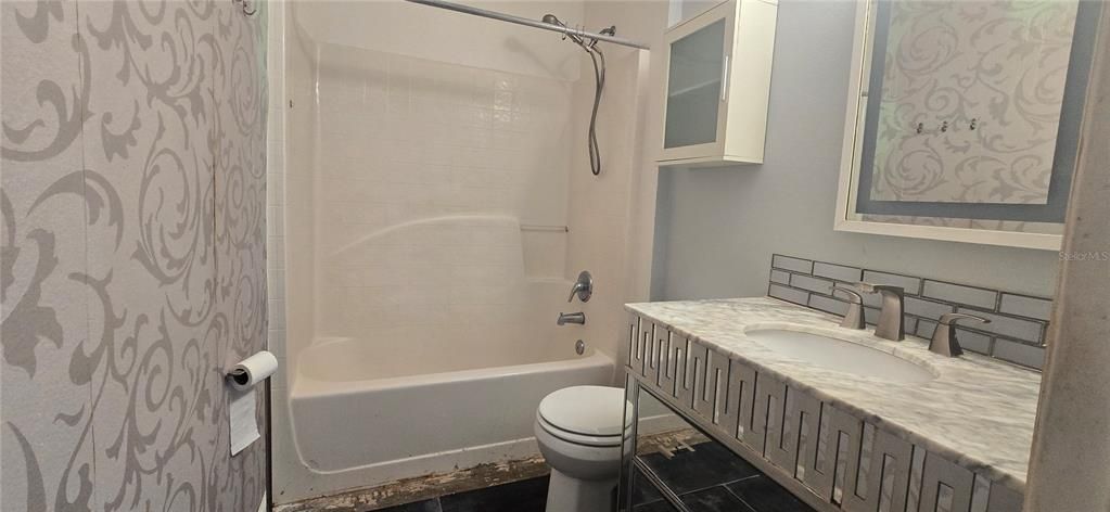 En Venta: $389,999 (4 camas, 2 baños, 2522 Pies cuadrados)