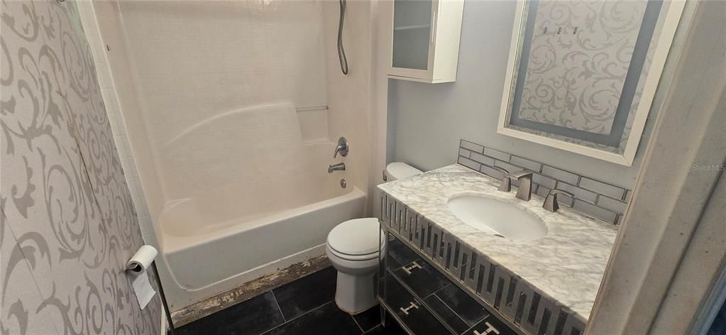 En Venta: $389,999 (4 camas, 2 baños, 2522 Pies cuadrados)