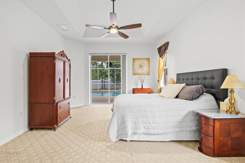 待售: $585,000 (4 贝兹, 2 浴室, 2210 平方英尺)