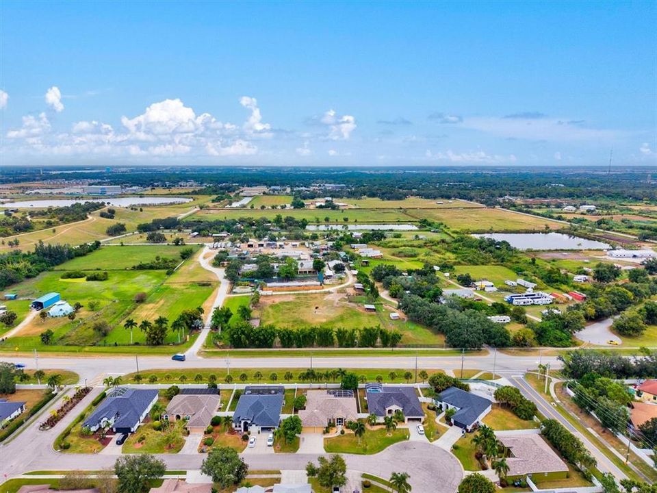 待售: $585,000 (4 贝兹, 2 浴室, 2210 平方英尺)