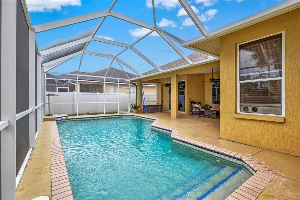 待售: $585,000 (4 贝兹, 2 浴室, 2210 平方英尺)