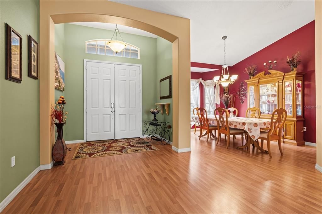 待售: $585,000 (4 贝兹, 2 浴室, 2210 平方英尺)