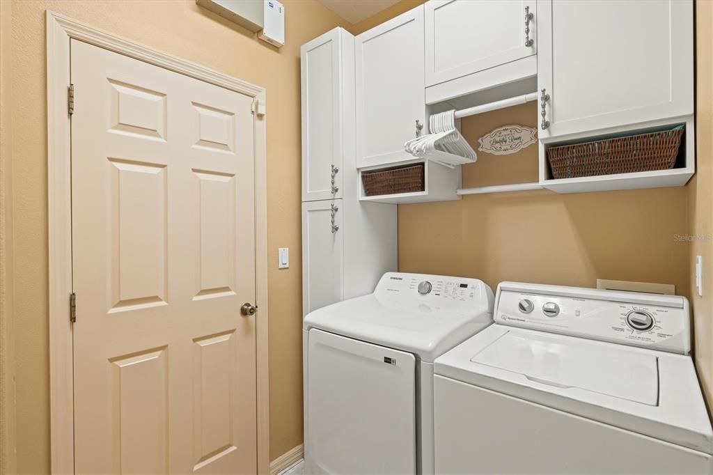 待售: $585,000 (4 贝兹, 2 浴室, 2210 平方英尺)