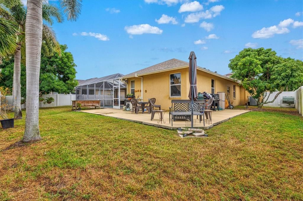 待售: $585,000 (4 贝兹, 2 浴室, 2210 平方英尺)