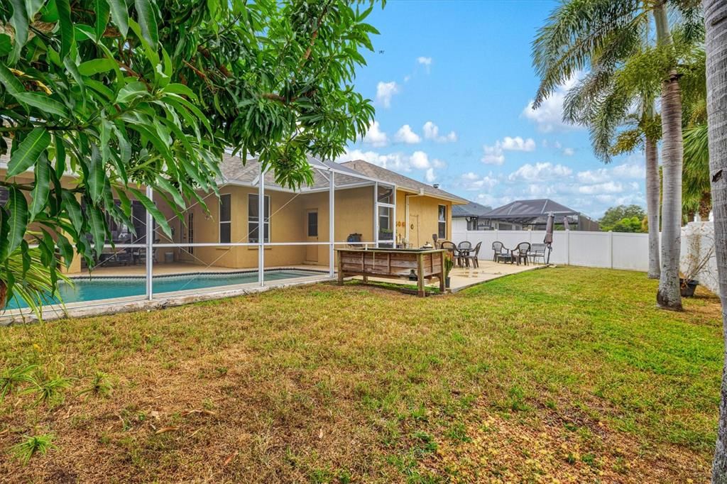 待售: $585,000 (4 贝兹, 2 浴室, 2210 平方英尺)