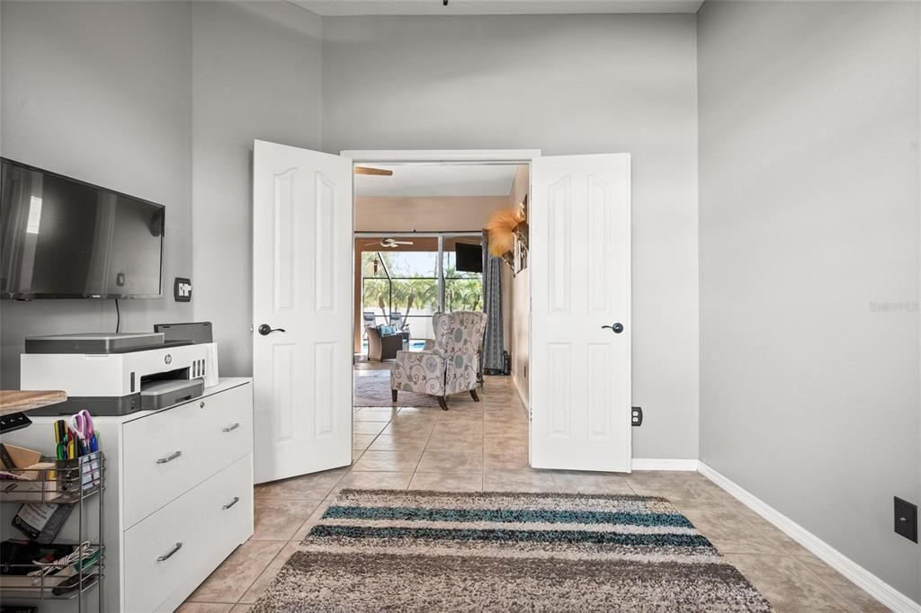 Под контрактом: $450,000 (3 спален, 2 ванн, 2214 Квадратных фут)