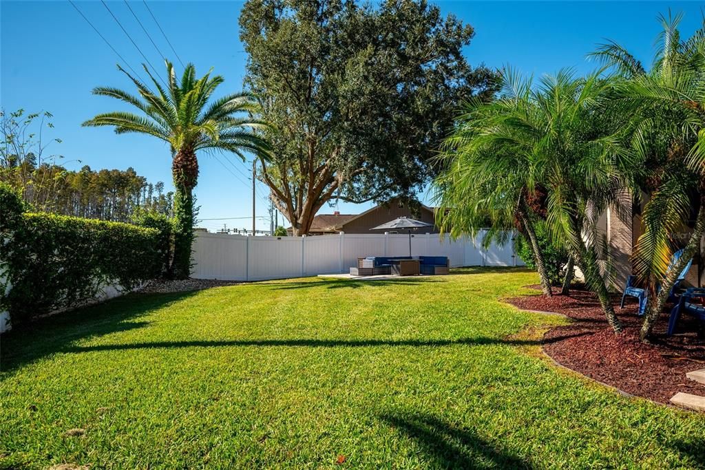 Под контрактом: $450,000 (3 спален, 2 ванн, 2214 Квадратных фут)