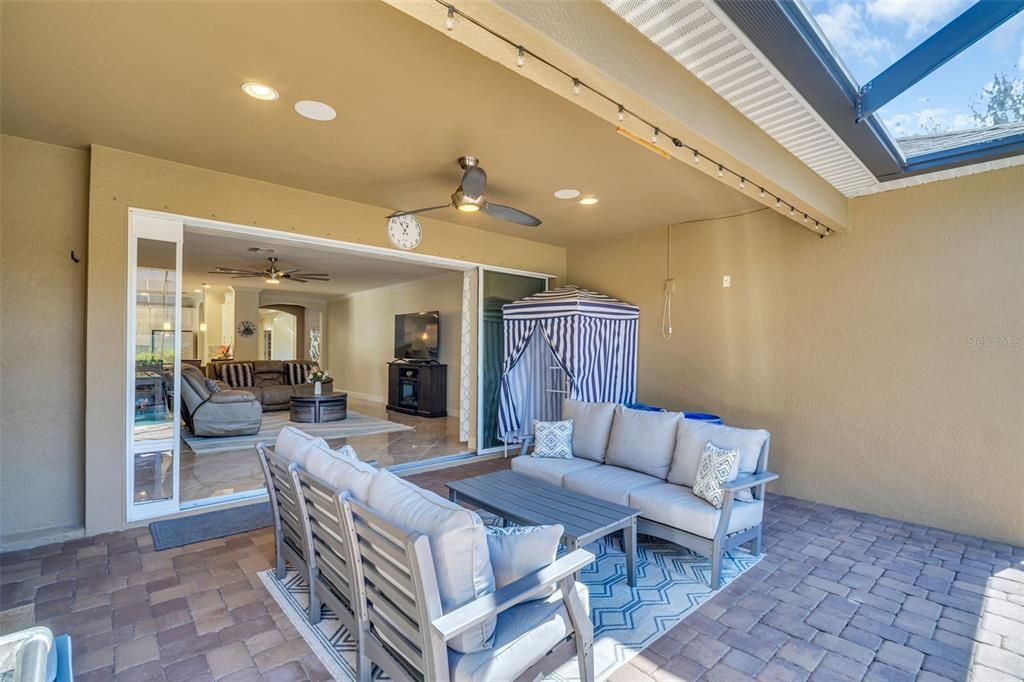 For Sale: $985,000 (4 beds, 3 baths, 2902 Square Feet)