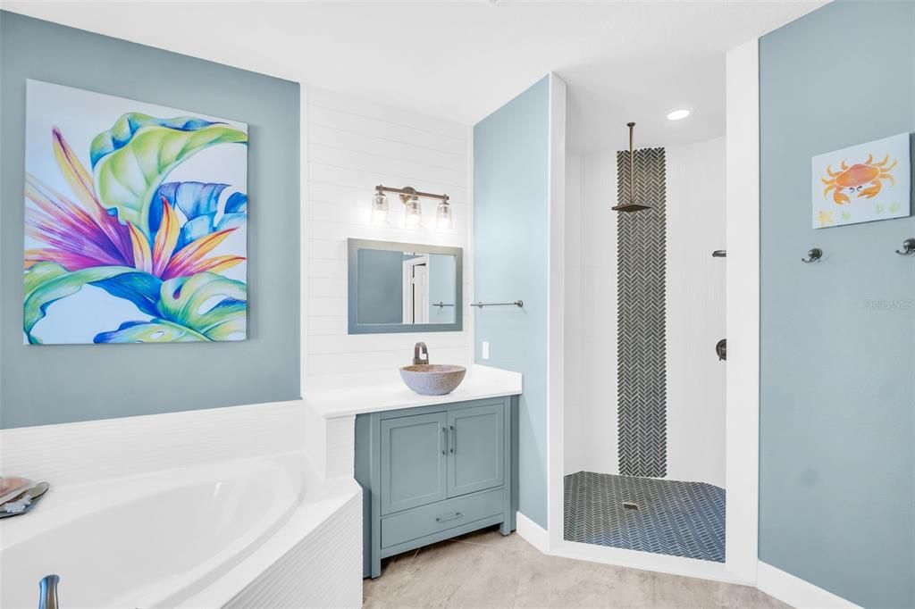 For Sale: $985,000 (4 beds, 3 baths, 2902 Square Feet)