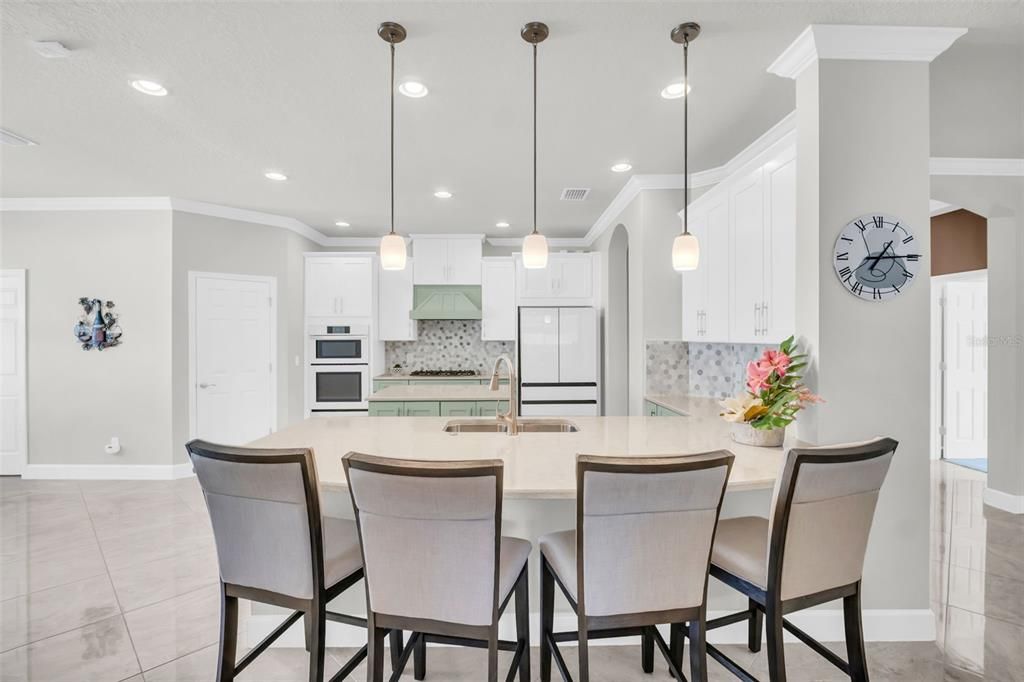 For Sale: $985,000 (4 beds, 3 baths, 2902 Square Feet)