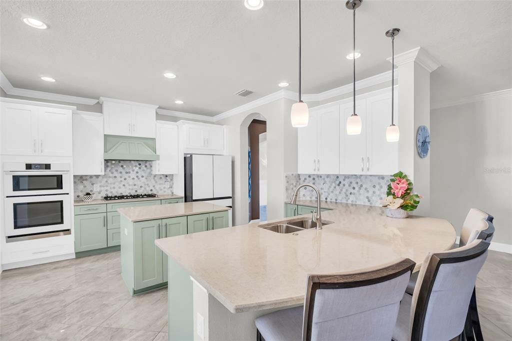 For Sale: $985,000 (4 beds, 3 baths, 2902 Square Feet)