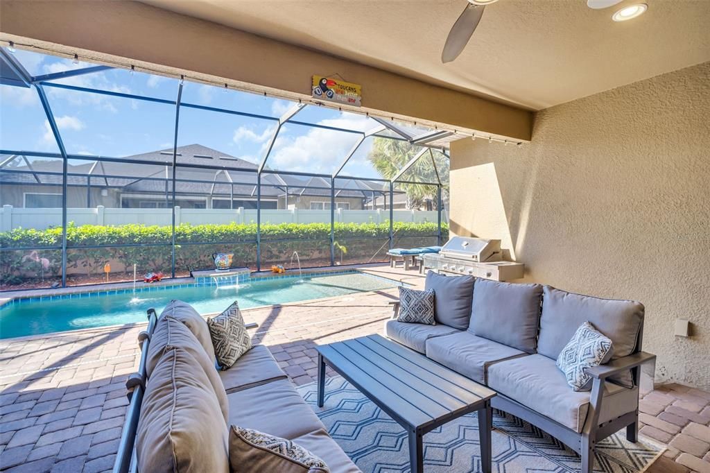 For Sale: $985,000 (4 beds, 3 baths, 2902 Square Feet)