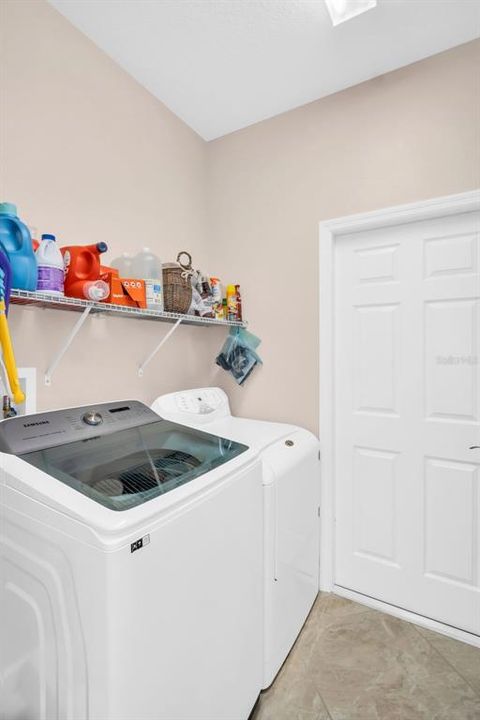 For Sale: $985,000 (4 beds, 3 baths, 2902 Square Feet)