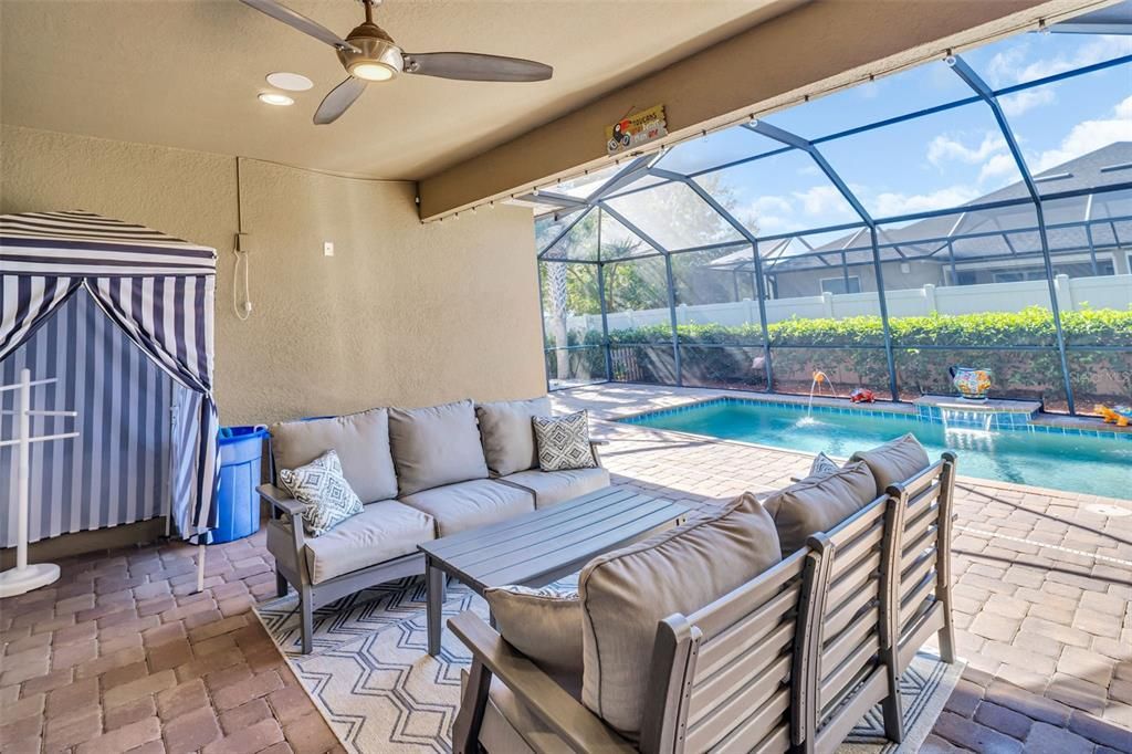 For Sale: $985,000 (4 beds, 3 baths, 2902 Square Feet)