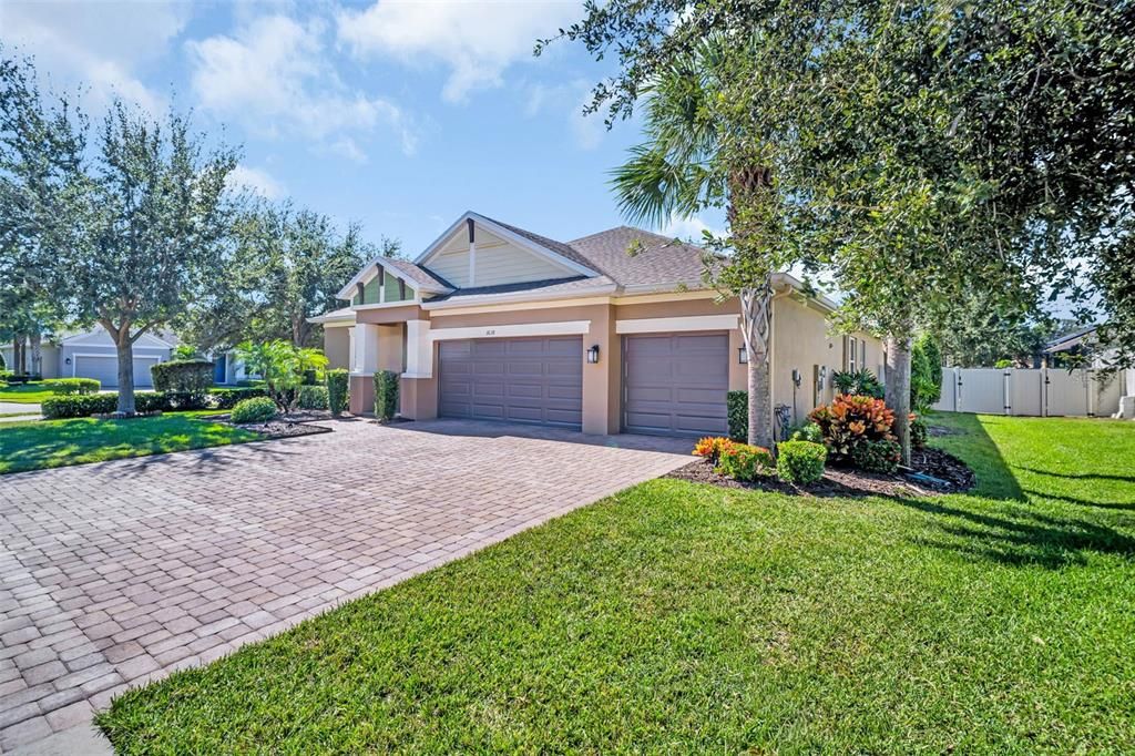 For Sale: $985,000 (4 beds, 3 baths, 2902 Square Feet)