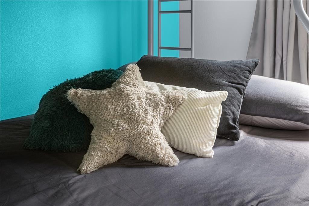 En Venta: $298,000 (3 camas, 2 baños, 1286 Pies cuadrados)