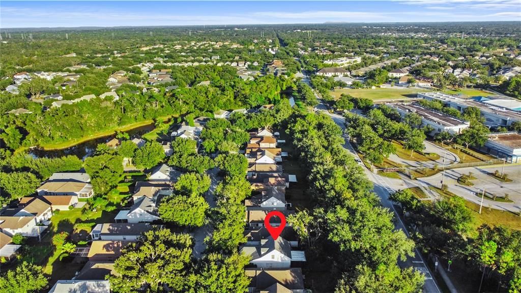 合同活跃: $325,000 (4 贝兹, 2 浴室, 1558 平方英尺)