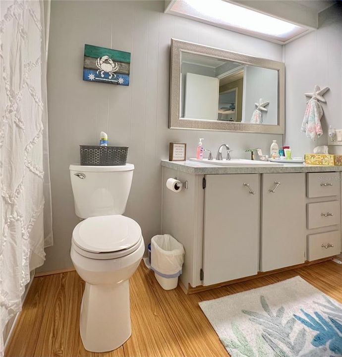 Active With Contract: $174,900 (2 beds, 2 baths, 1208 Square Feet)