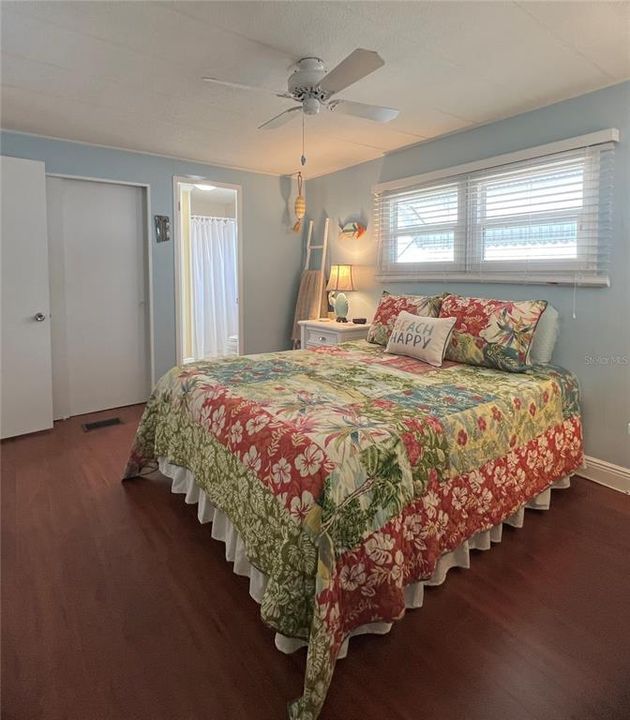 Active With Contract: $174,900 (2 beds, 2 baths, 1208 Square Feet)