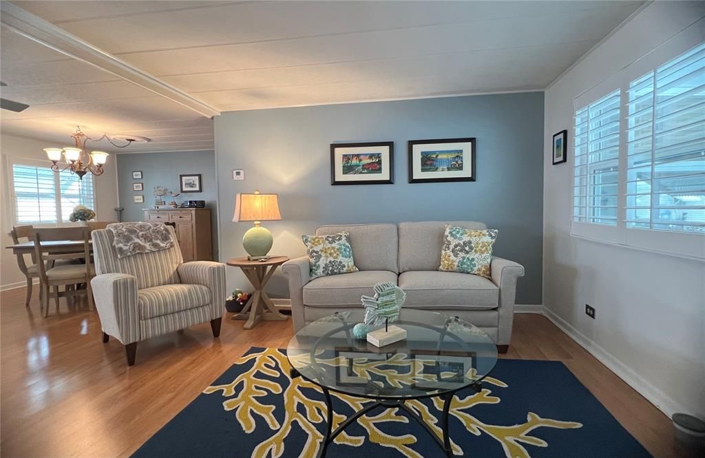 Active With Contract: $174,900 (2 beds, 2 baths, 1208 Square Feet)