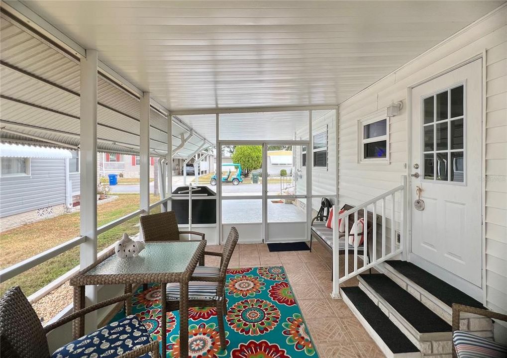 Active With Contract: $174,900 (2 beds, 2 baths, 1208 Square Feet)