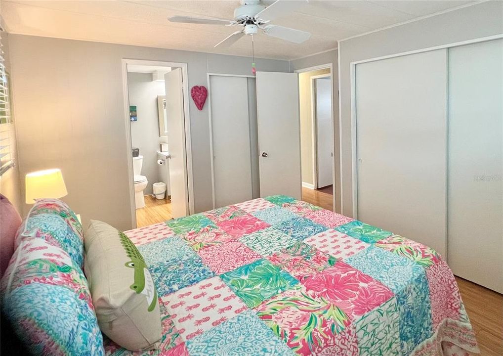 Active With Contract: $174,900 (2 beds, 2 baths, 1208 Square Feet)