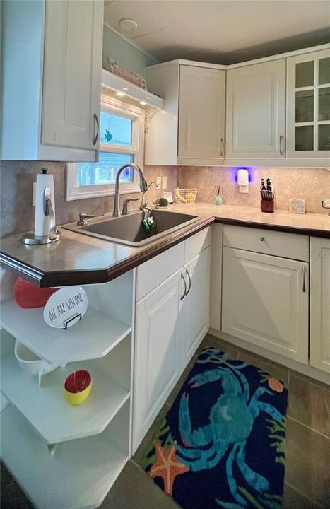 Active With Contract: $174,900 (2 beds, 2 baths, 1208 Square Feet)