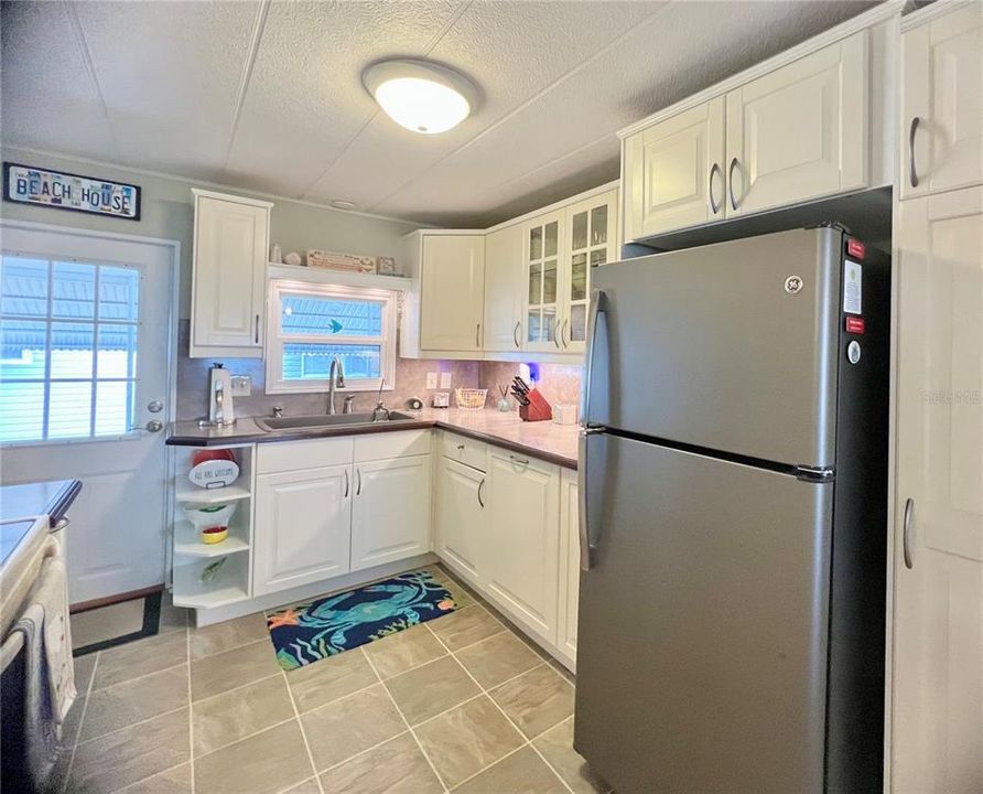 Active With Contract: $174,900 (2 beds, 2 baths, 1208 Square Feet)