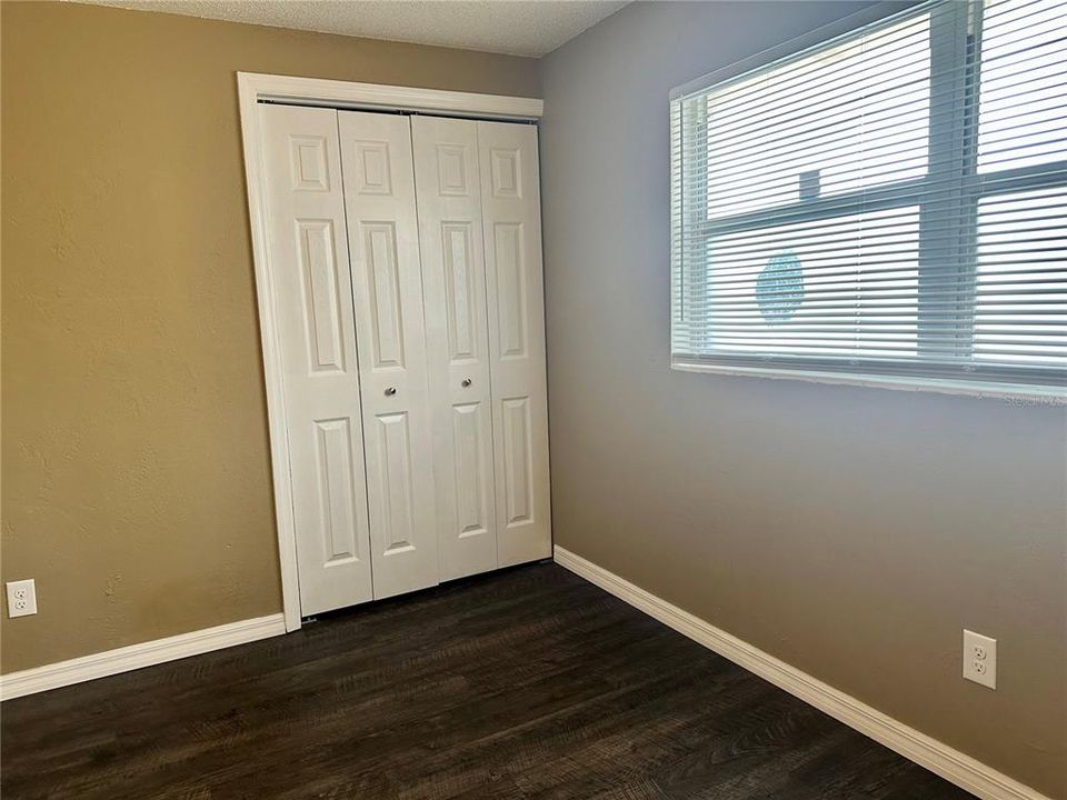 For Sale: $135,000 (2 beds, 1 baths, 960 Square Feet)