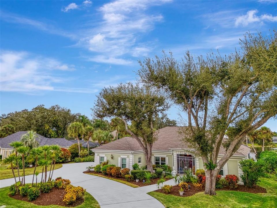 待售: $925,000 (3 贝兹, 3 浴室, 2835 平方英尺)